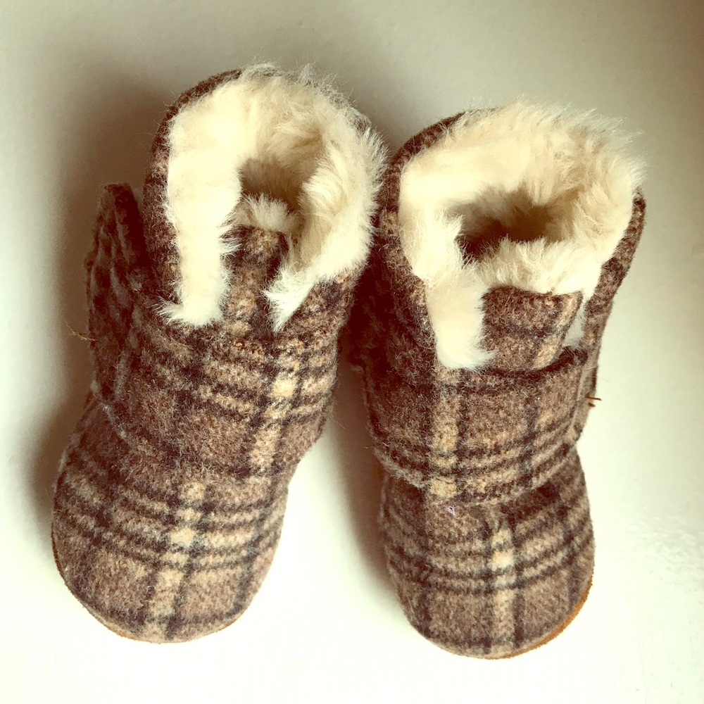 Minnetonka Infant Booties